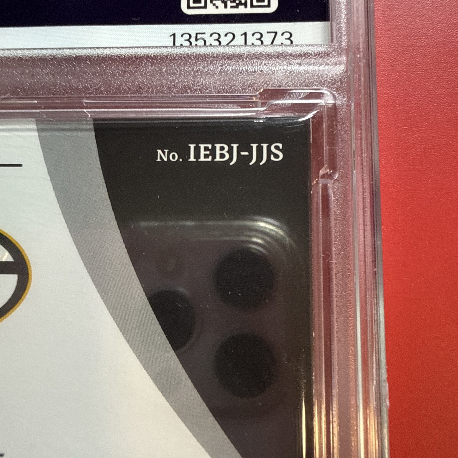 2024 IMMACULATE JOSH JACOBS EYE BLACK AUTO LAUNDRY TAG 1/1 PSA 8 AND 8 AUTO 1/1! view 11