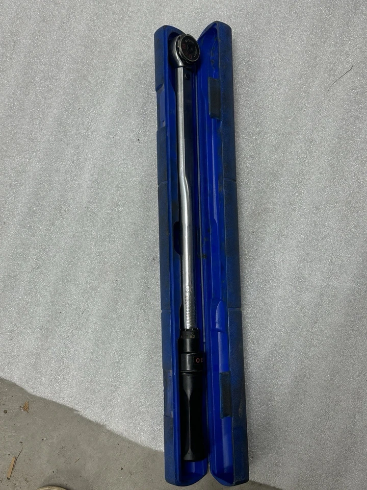 OEM Tools 1/2'' Drive Adjustable Click Type Torque Wrench 27043 WITH CASE - Image 2 of 3