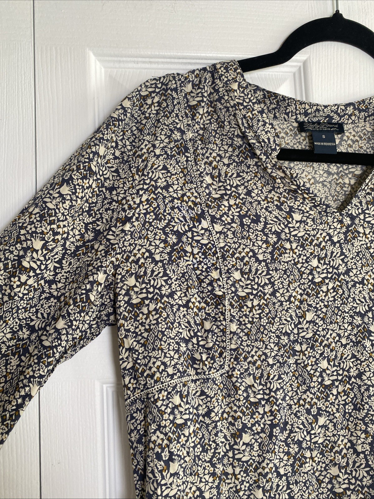 Lucky Brand Womens Small Navy Floral Boho V Neck Tunic Top Dark Cottagecore