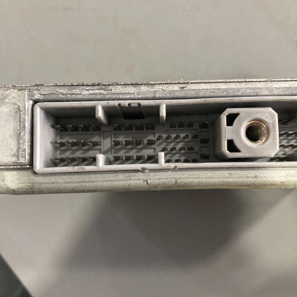 1998 Infiniti I30 ECU/ECM A18-C85 EX9 Foto 4 de 4