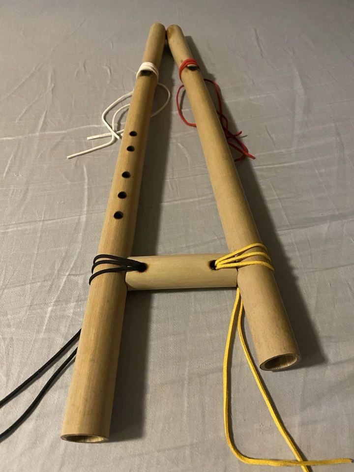 Flauta Drone Nativo Americano Rivercane Afinada Tradicionalmente, Tono Meditativo Profundo Foto 2 de 3