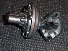 Originale neue VW Käfer Benzinpumpe 24,5 30 PS Ovali Brezel Bus Typ 82  166