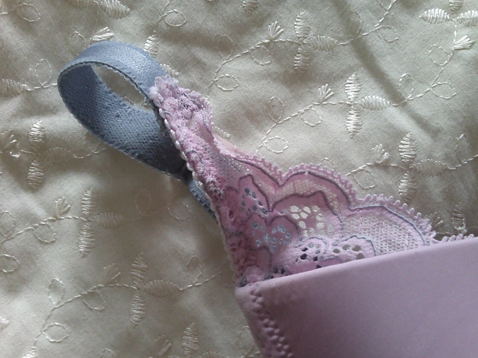 Sutiã Triumph acolchoado underwired Reino Unido 38D EUA 38C Euro 85D França 100D - Imagem 3 de 4