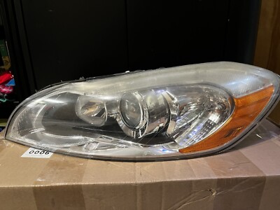 Pair Of 2013 Volvo C70 Headlight Assemblies BOTH SIDES