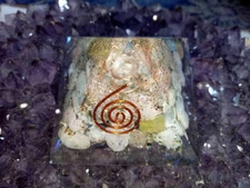 Morgenite Natural Stone Healing Orgone Organite Chakra Reiki Pyramid 50mm