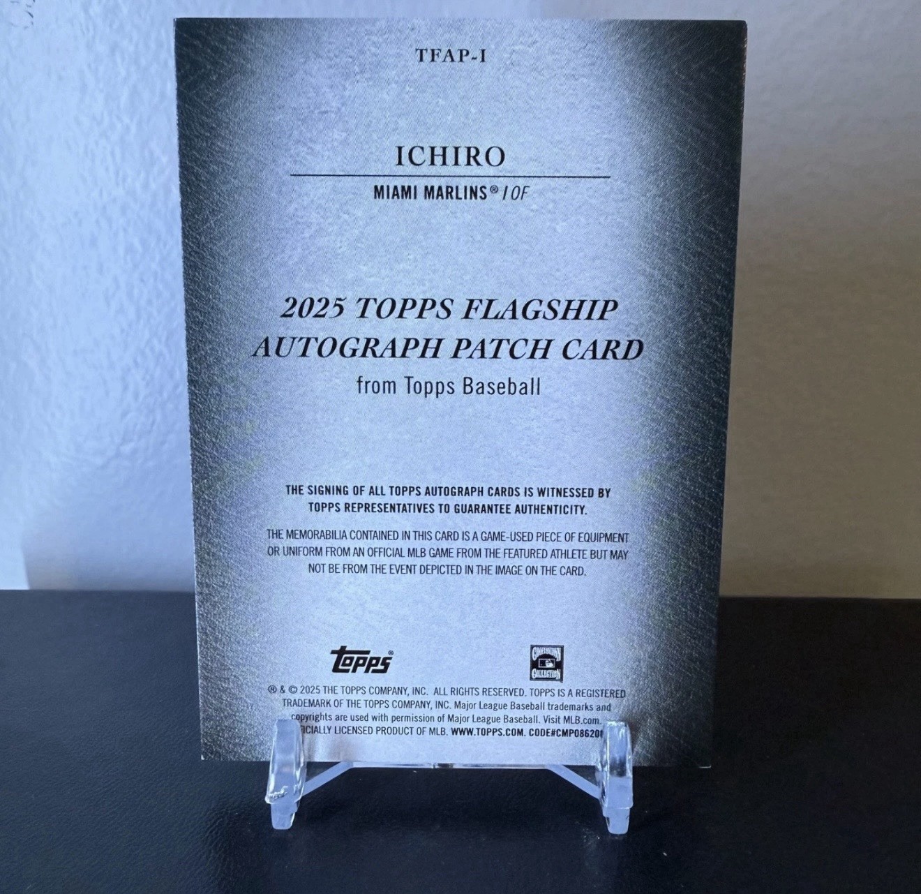 Ichiro Suzuki 2025 topps flagship TFAP-1Bronze auto patch HOF /25 Miami Marlins view 2