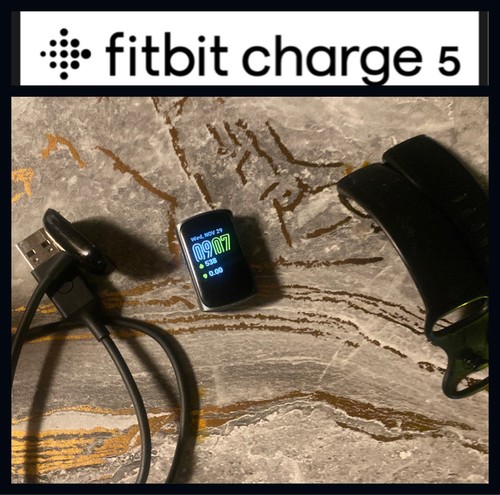 Fitbit Charge 5 Fitness Sleep Tracker (black) Display Model+Cord & Band Tested ✅ - Photo 2 sur 7