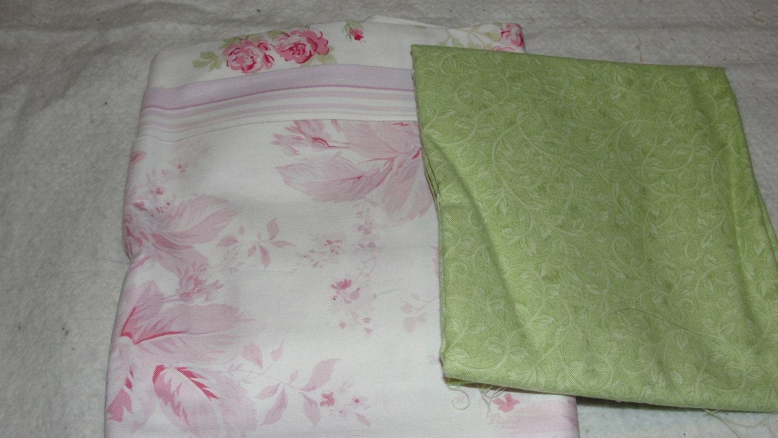 GARDEN ROSE Treasures Shabby Fabrics Pillowcase Kit Burrito Method