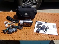 SONY HANDYCAM HDR-SR1 - 1080p HD "NIGHTSHOT" HANDHELD CAMCORDER 30GB HDD NICE