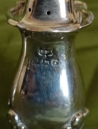 Antique HARDY BROTHERS Silver Salt And Pepper shakers Birmingham England 1916 - Picture 5 of 13