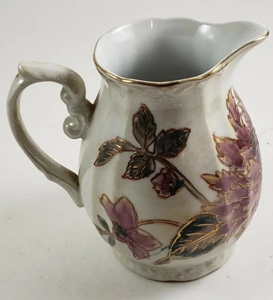 Jarrón floral decorativo Katani pintado a mano con contornos dorados con asa Foto 4 de 4