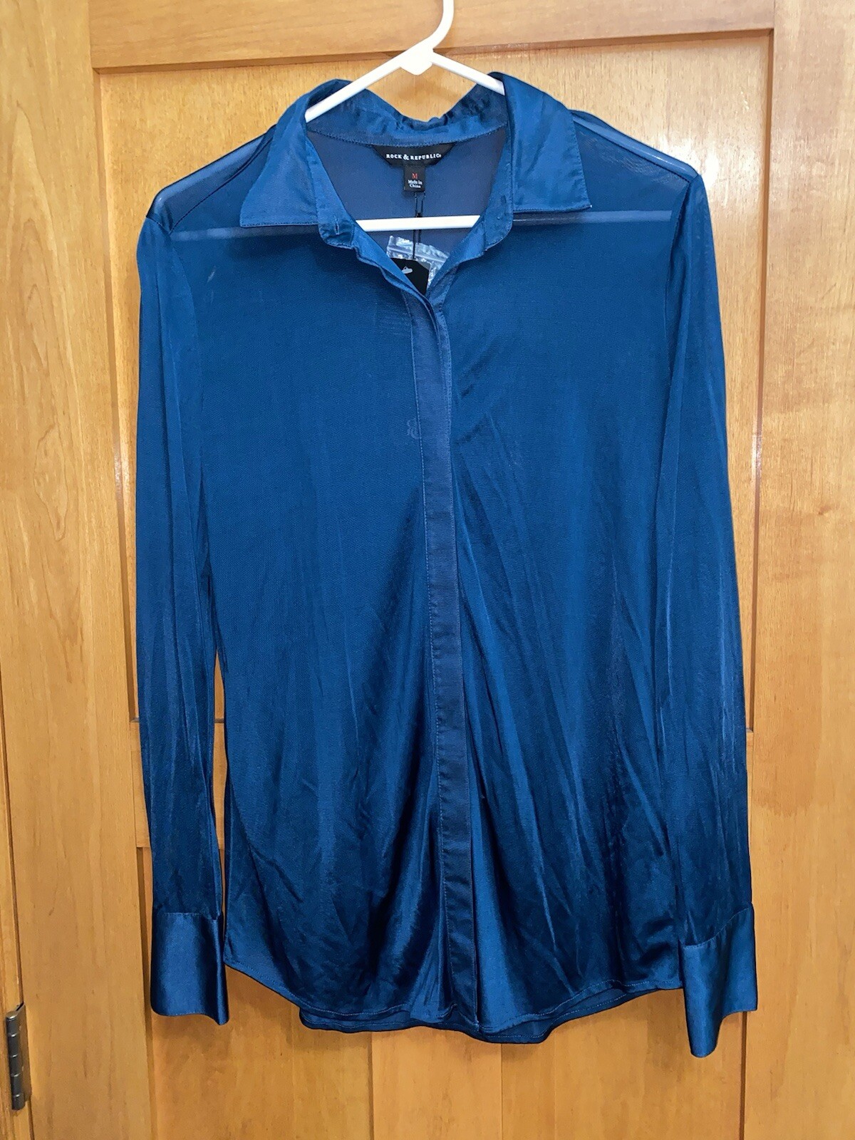 Rock & Republic women’s button up long sleeve shirt new with tags size medium