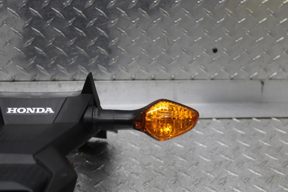 Honda Grom 125 2018 guardabarros trasero 80100-K26-B10za 50188-K26-B00 Foto 4 de 4