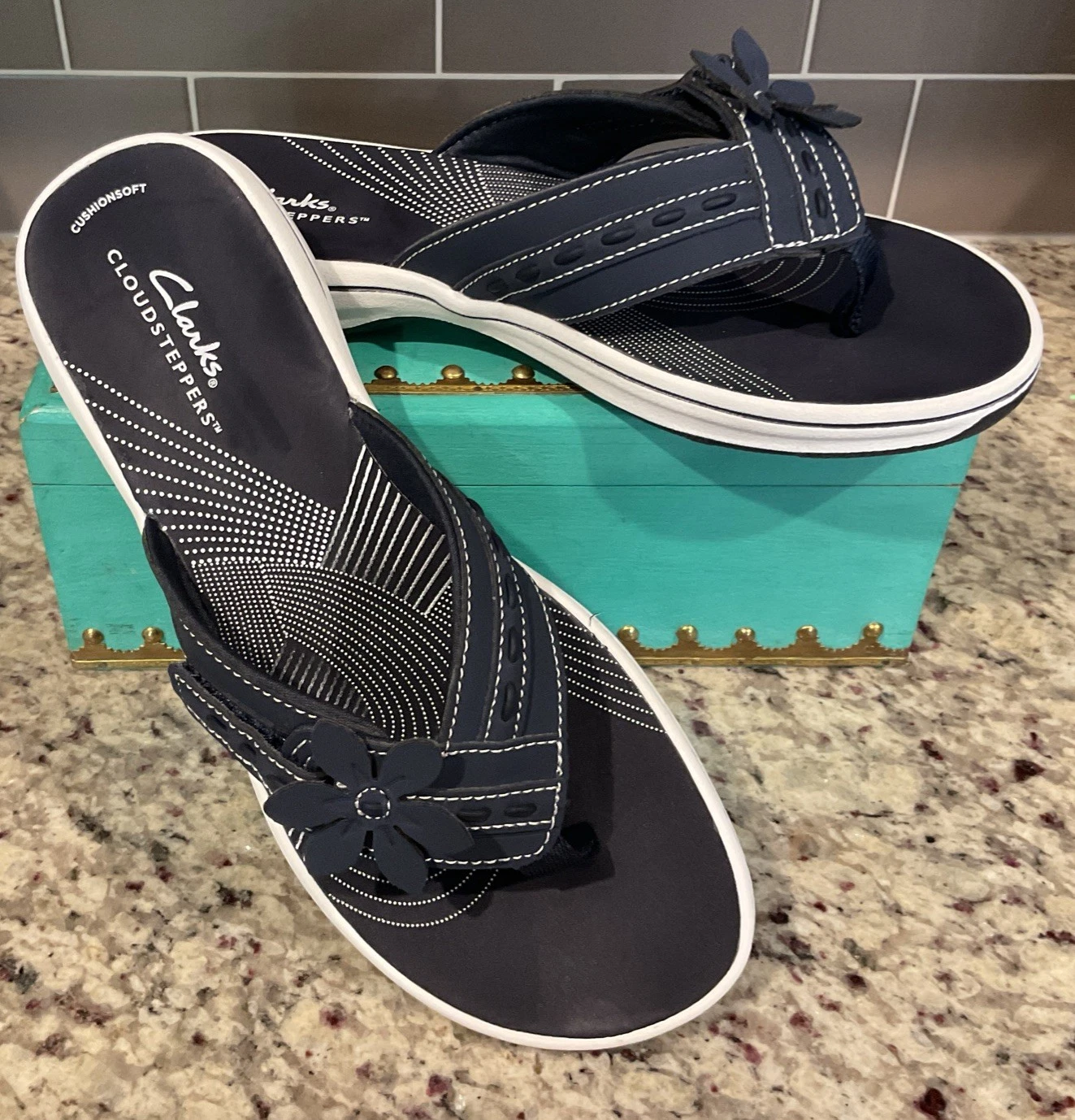 CLARKS Cloudsteppers taglia 7 BREEZE OPAL NAVY MARINE 261817854045 MSRP $55