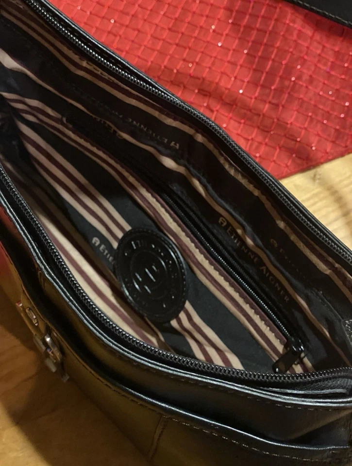 Vintage Etienne Aigner Black Leather Shoulder Bag Purse Handbag - Image 4 of 4