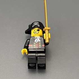 Lego Pirate Chess King 40158 Pirates III Minifigure With Sword - Missing A Hook