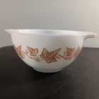 Vintage Pyrex "Sandalwood" 1 1/2 Pint Milk Glass Mixing Bowl