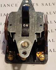 ARROW H&H 30A 250V, 20A 600VAC 3 PHASE SWITCH FROM COMMERCIAL POWER SUPPLY