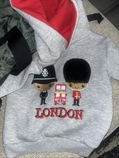 Baby Must Hip Seat Baby Carrier black And Green Ergobsby London Hoodie