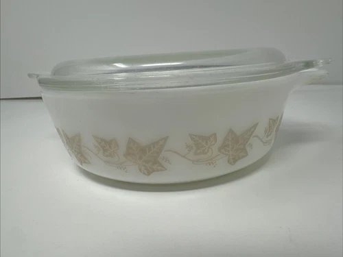 Vintage Pyrex 471 Sandalwood White & Tan Ivy Leaf 1 Pint Casserole Dish With Lid