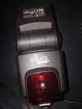 Canon flash Unit With Case - Untested