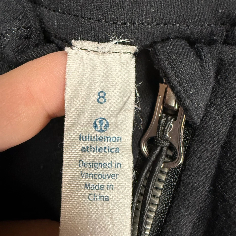 Lululemon Define Black Full Zip Jacket Size 8 Track BBL Thumbholes Yoga Slim - Image 3 of 4