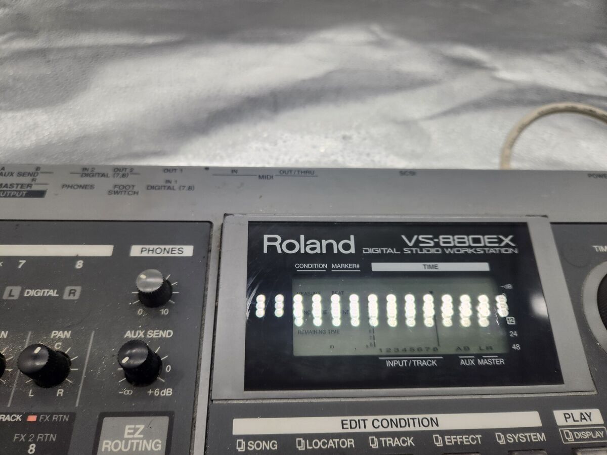 USED ROLAND VS-880EX Digital 8-Track Digital Studio USED ROLAND VS-880EX Digital 8-Track Digital Studio