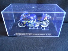 Die Cast Model Moto 1:24 SUZUKI RGV 500 Kenny Roberts Jr. 2000 [N3-54]