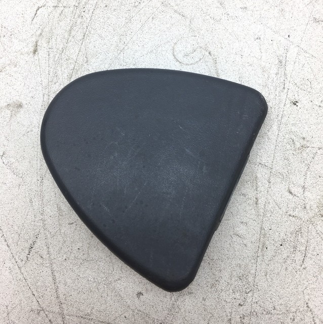 1999 2000 2001 2002 20032005 AUDI TT MK1 8N FRONT LOWER SEAT BELT TRIM