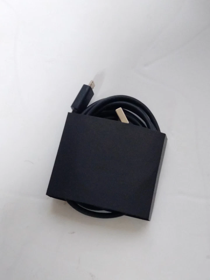 Kindle Oasis Amazon 9th Gen 32GB Wi-Fi 7 in Touch Screen eReader No Ads Usato - Immagine 4 di 4