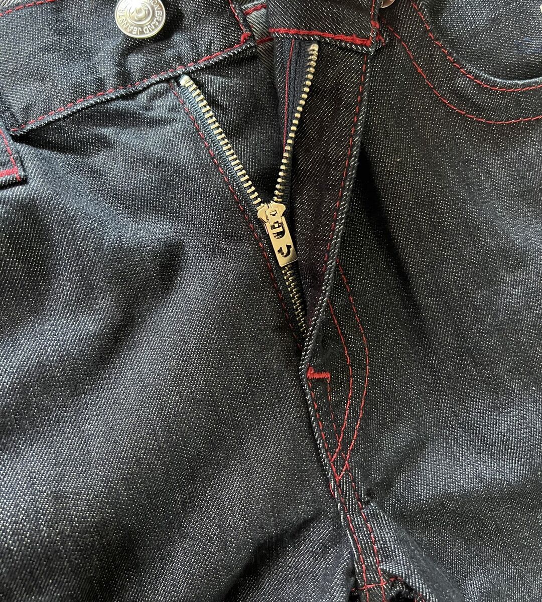 VTG True Religion World Tour Jeans Sneaker Big T Red Rope VTG True Religion World Tour Jeans Sneaker Big T Red Rope