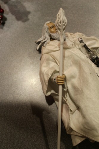 Gandolf der weiße Herr der Ringe Actionfigur 7"" Mantel & SCHWERT & SCHATTEN FAX 8X11 - Bild 9 von 11