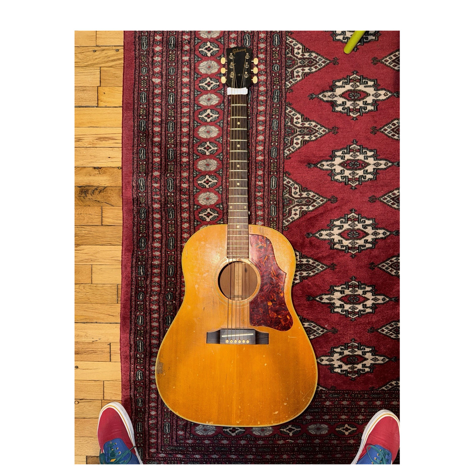 Gibson J-50 1960 Natural Dreadnought 6-String Acoustic Guitar w /  Picks