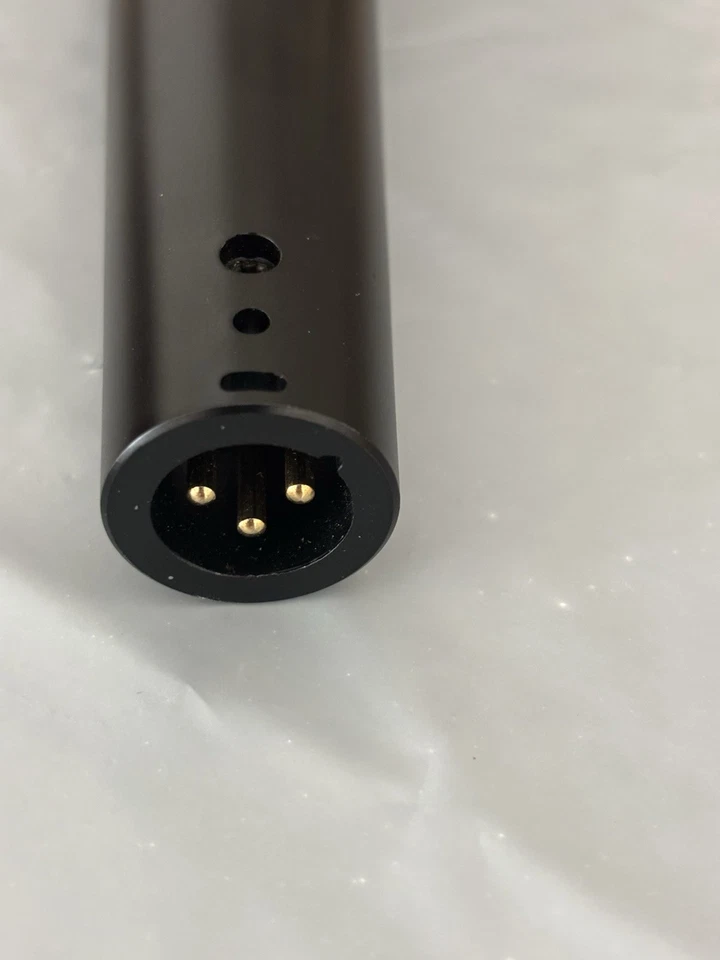 Peavey PV i Cardioid Unidirectional Dynamic Vocal Microphone - Image 4 of 4