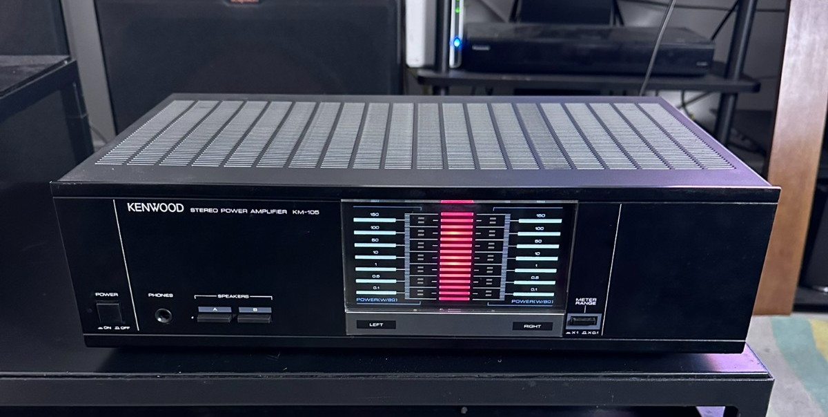 Kenwood KM-105 Stereo Power Amplifier Powers On Noise in Spe