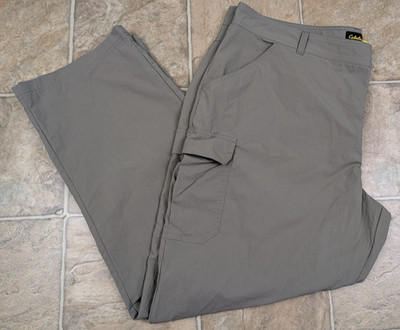 Cabela's sz 44/32 Classic Fit Hiking or Camping Cargo Pants tan thin 3581