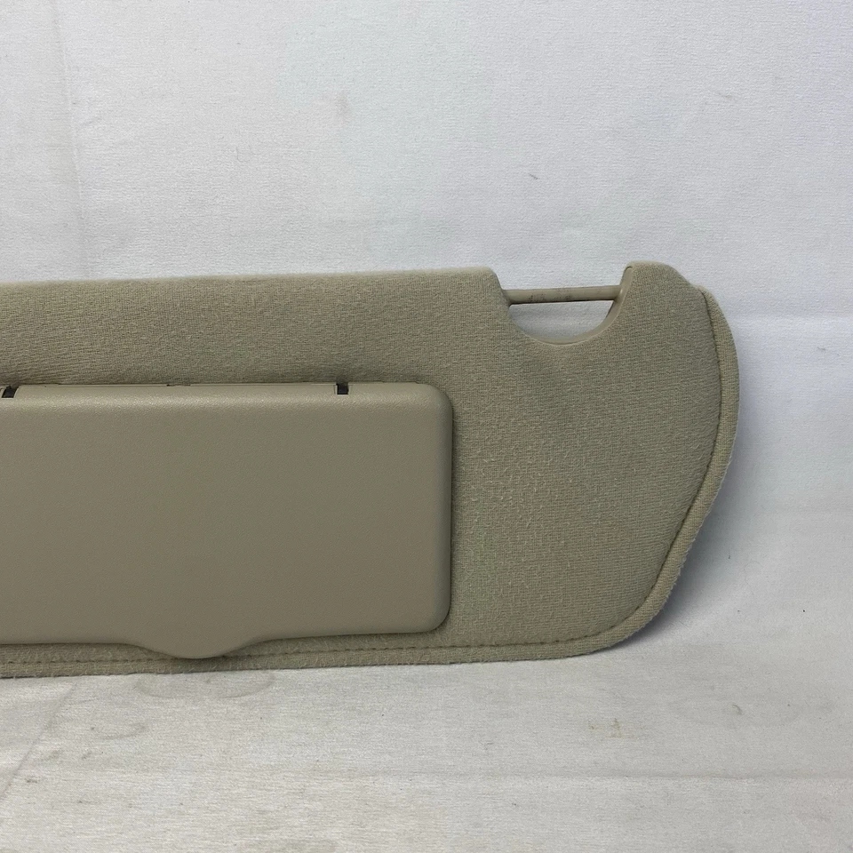 2003 - 2007 Saturn Ion Sun Visor Driver Left Side LH Beige Cloth Shade OEM — 第 3/4 张图片