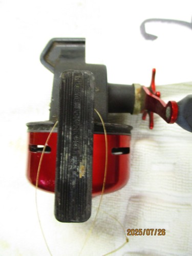 Vintage Abu Garcia 170 Abumatic Spin cast Reel • Product of Sweden Red#2 - Picture 3 of 4