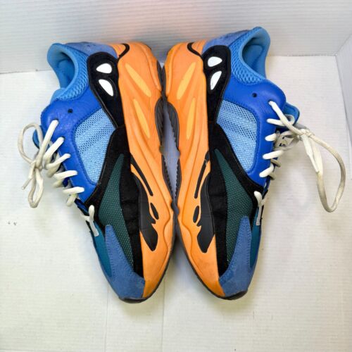 Größe 10,5 - Adidas Yeezy Boost 700 hellblau - Bild 4 von 9