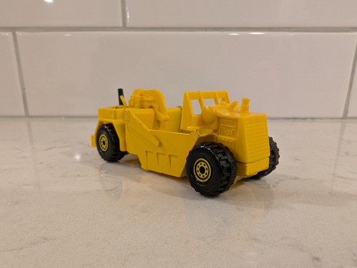 VTG 1980s 1990s Hot Wheels CAT Earth Mover wheel tractor-scraper #3715 DAMAGED - Picture 6 of 9