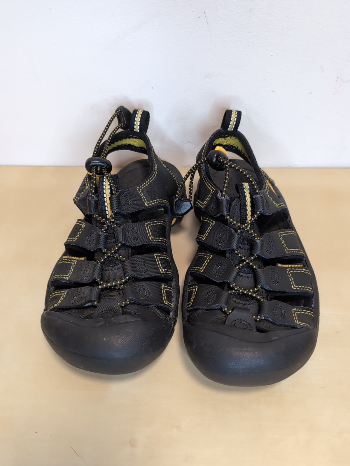 Sandali da trekking impermeabili neri Keen Newport Youth taglia 12 XT 0305