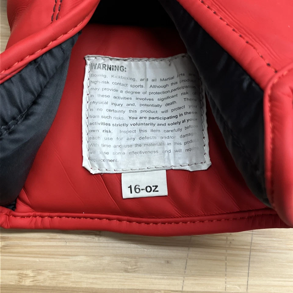 Title Boxing Gloves Viper | 16 Ounce | Red & Black - Image 4 of 4