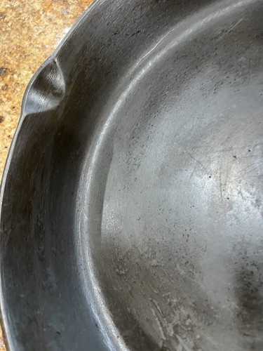VTG Vollrath Ware #11 Full Marked Cast Iron Skillet Heat Ring NO WOBBLE NO WARP - Picture 5 of 17