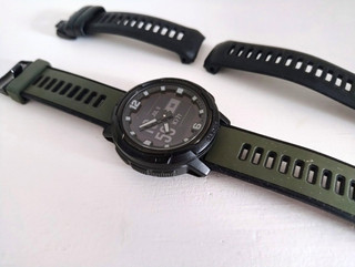 Garmin Instinct Crossover Solar GPS HF OVP Ladekabel Armbänder