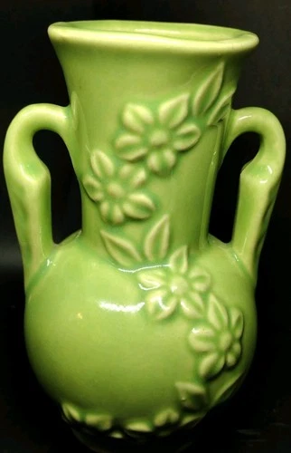 Vintage Shawnee Light Green Floral Vase 875 Daisy Chain Two Handles USA 5 in.