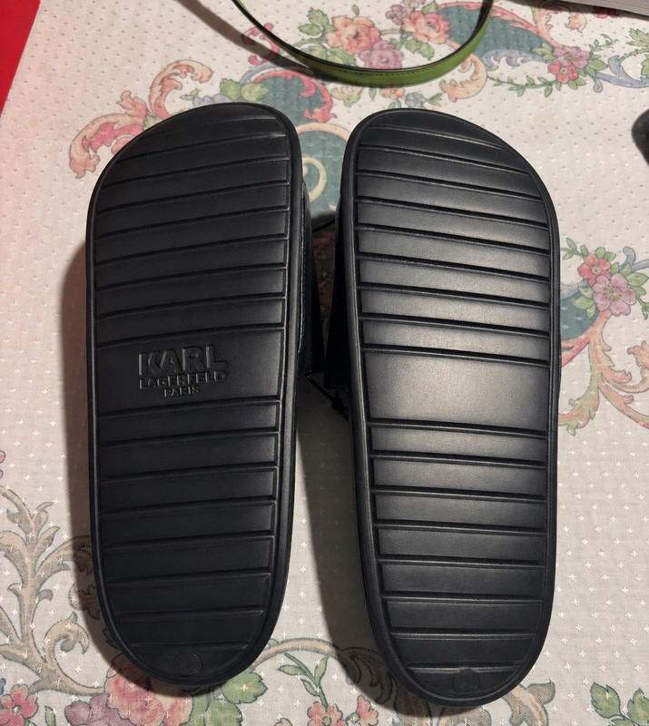Karl Lagerfeld Paris Women’s Black Slide Sandals Rubber Upper Face Logo 8