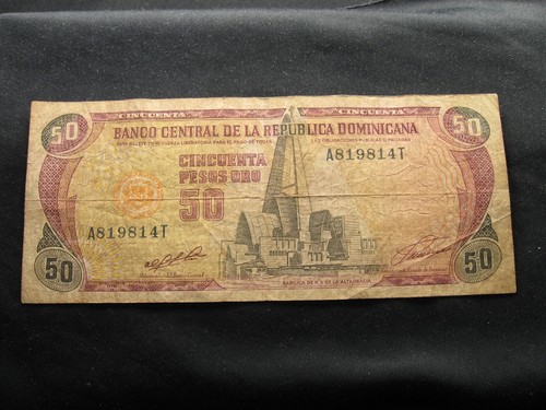 old world currency note DOMINICAN REPUBLIC 50 pesos 1991 P135 Basilica #14