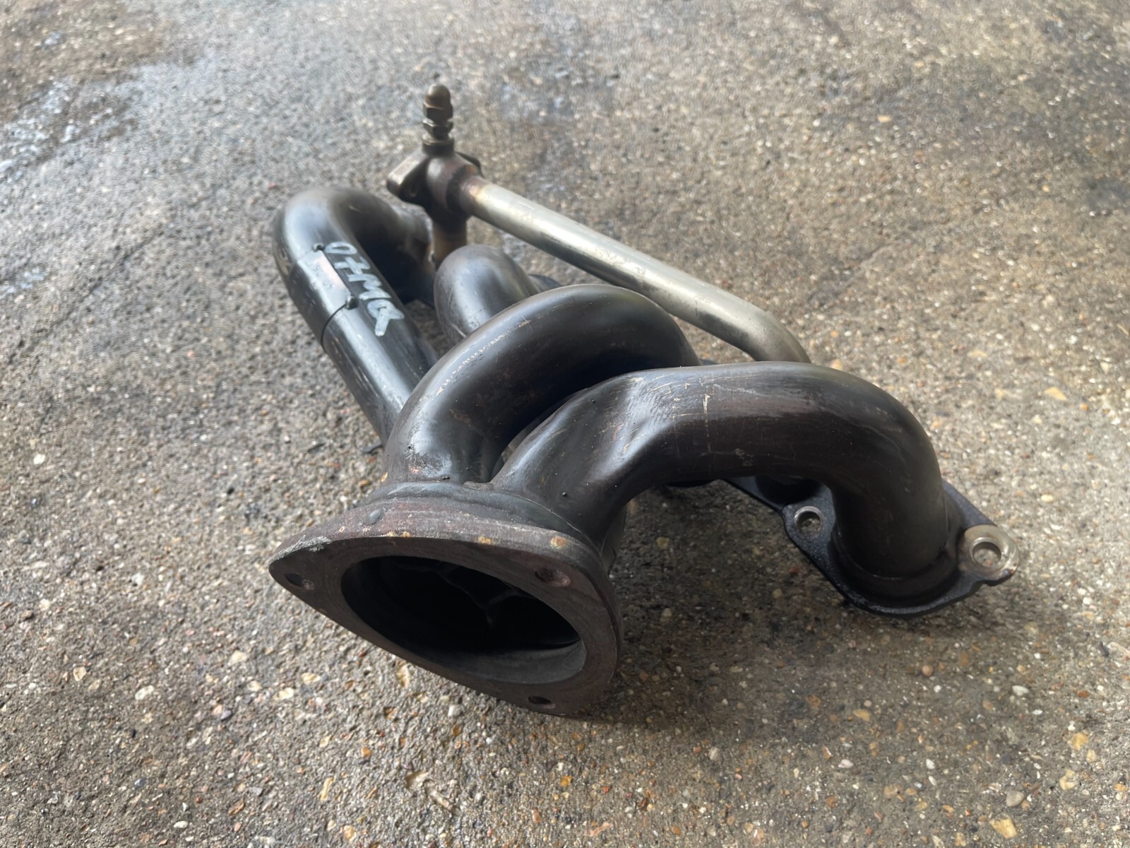 2007 Maserati Quattroporte 4.2L F1 LEFT DRIVER SIDE EXHAUST MANIFOLD HEADER OEM