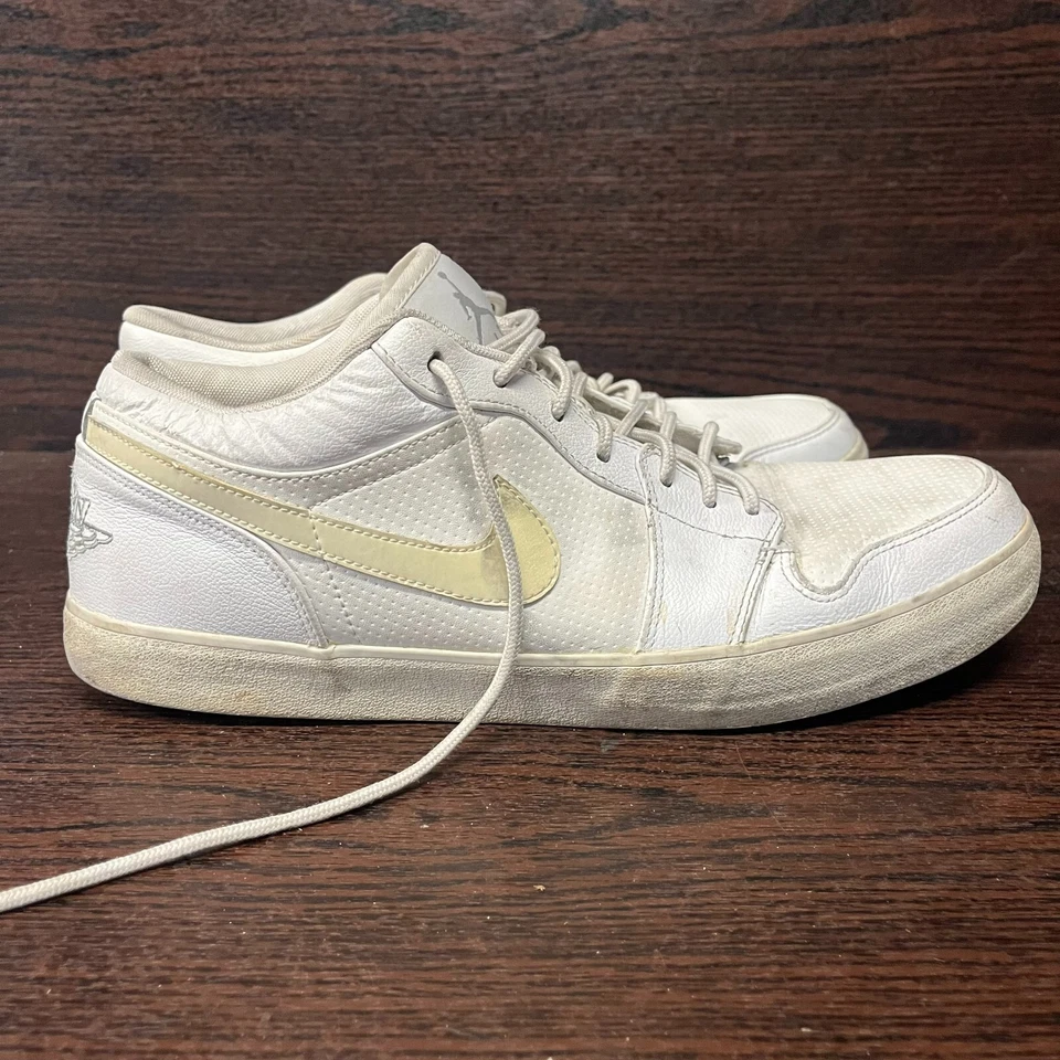 Jordan Hombres Zapatos V.2 Cuero Bajo Blanco Con Cordones Talla 13 EE. UU. 584794-104 Foto 2 de 4