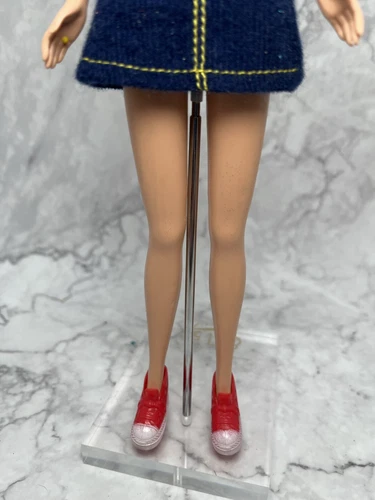 Poup&eacute;e Barbie 2000 - FAO Fun noir &eacute;dition sp&eacute;ciale poup&eacute;e - Photo 4/9